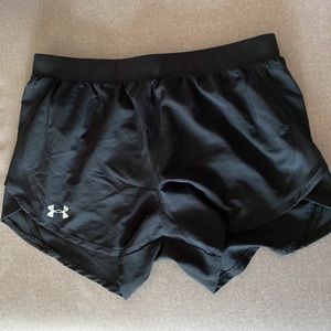 Under armour loose running short
